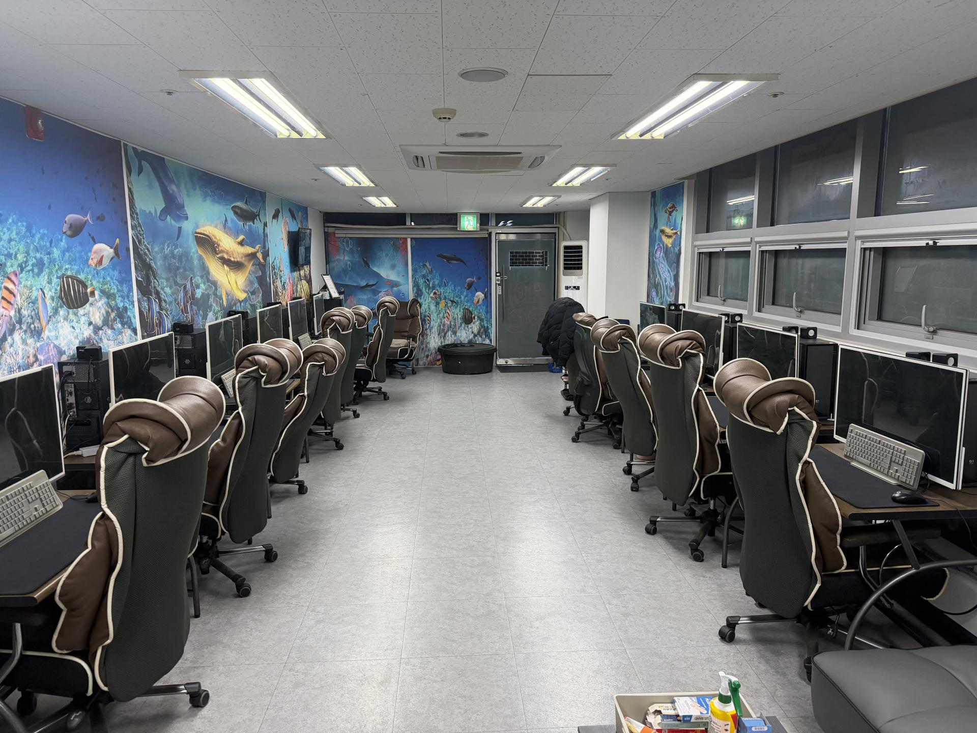 성남 위례 성인피씨 매물 내놓습니다 자리좋아요