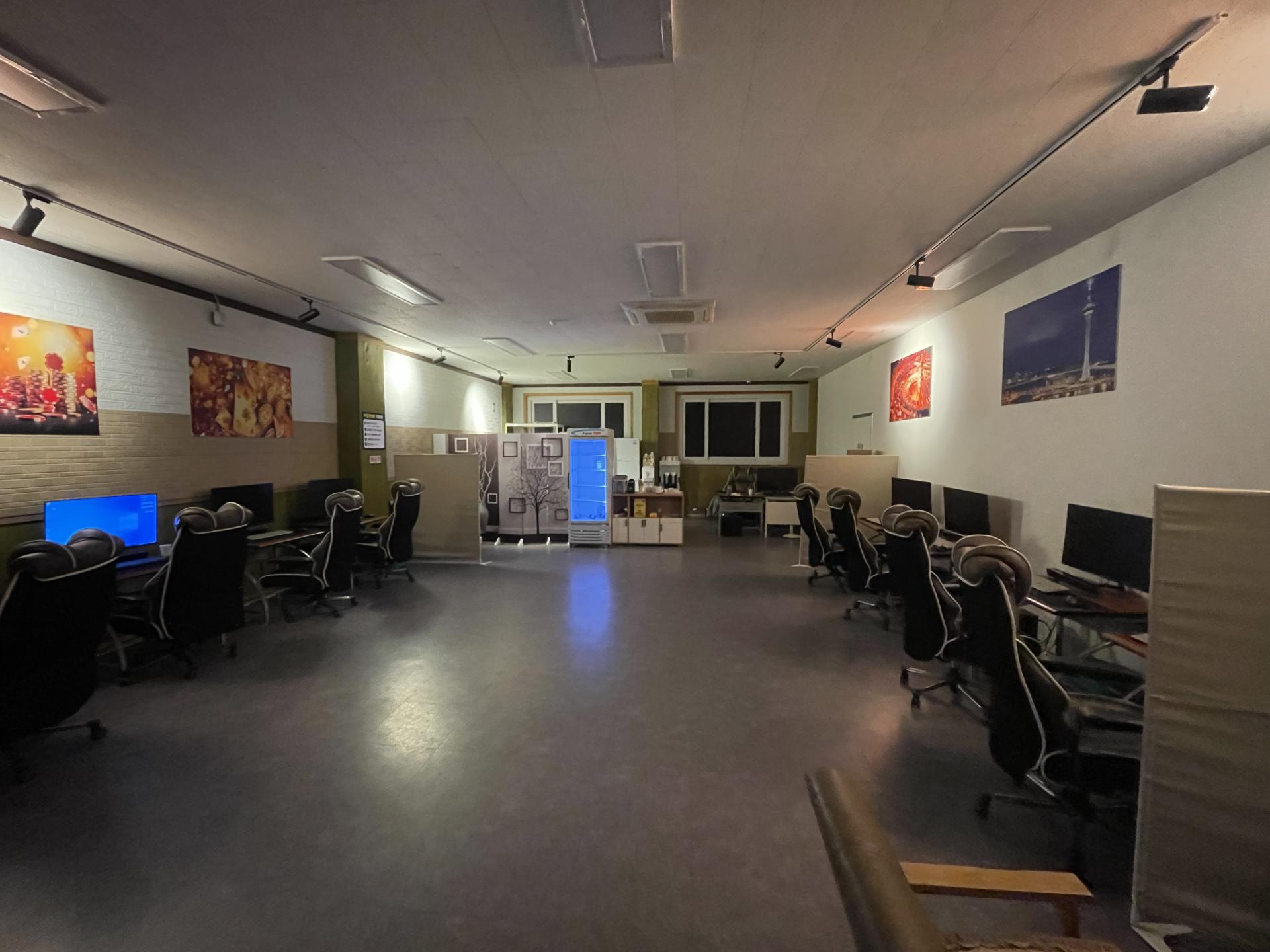 화성시 남양읍 넓은 PC방 양도합니다.