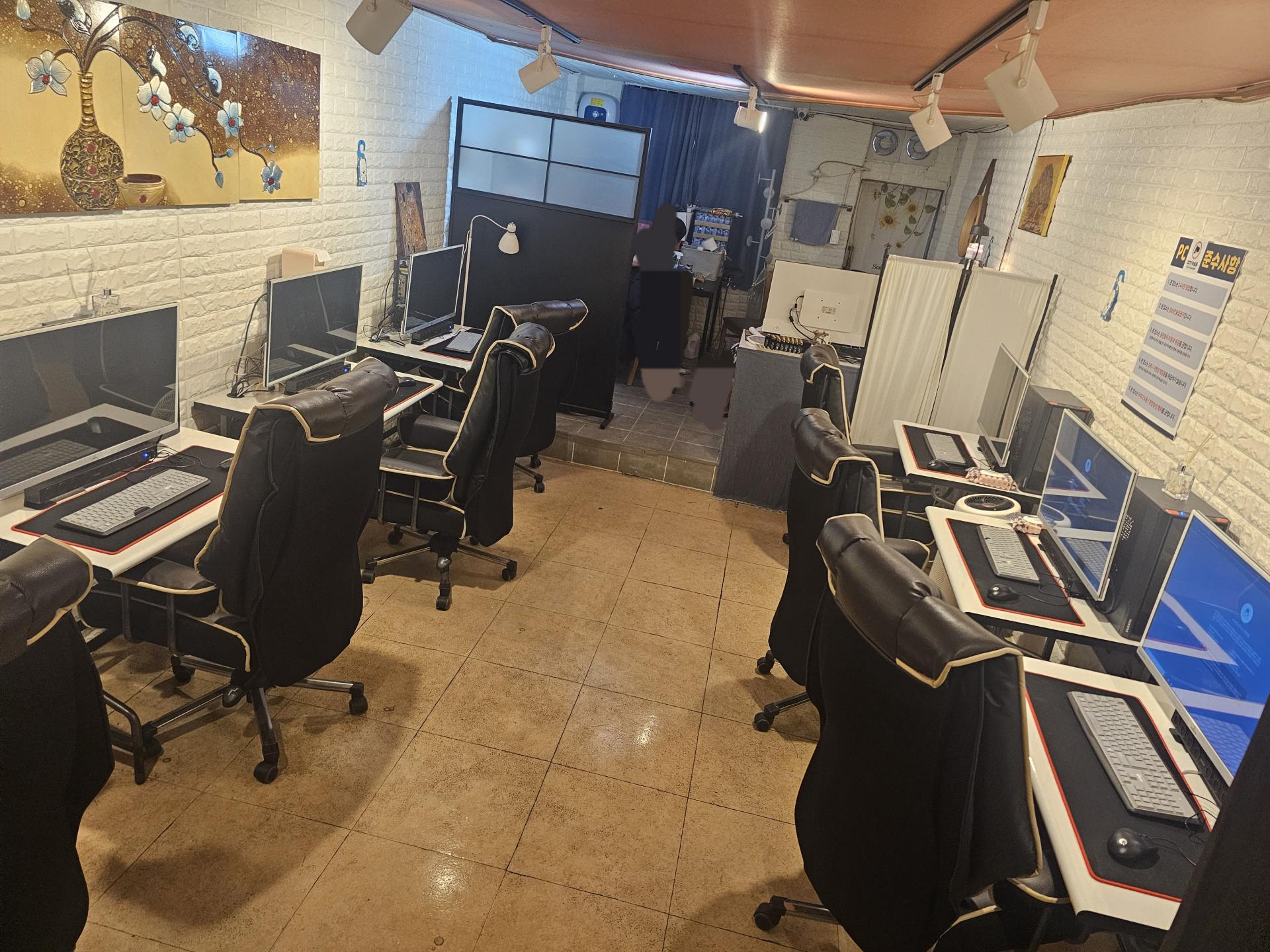 성인PC방 팔아요~~